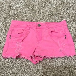 Juniors LEI hot pink short size 7